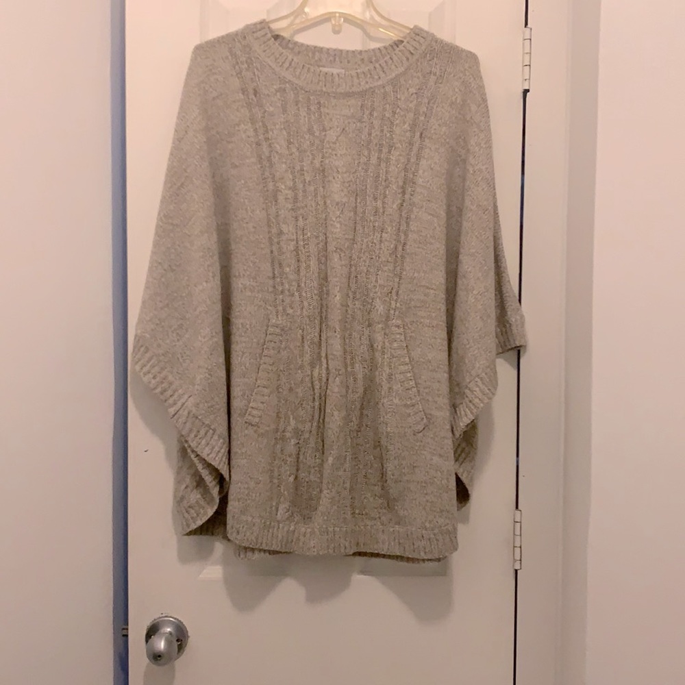 Sweater with pockets